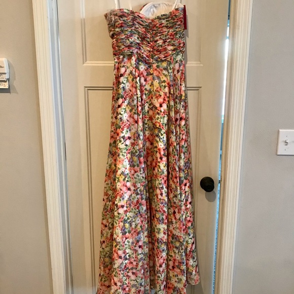 Staceys Bridal Evening Gown/Prom Dress. NWT Perfect Condition ! Sz 8-10 54” long - Picture 8 of 11